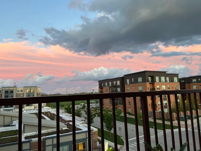 $189,900 | 141 North La Grange Road, Unit 504, La Grange, IL 60525