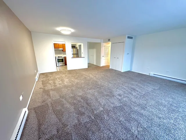 $189,900 | 141 North La Grange Road, Unit 504, La Grange, IL 60525