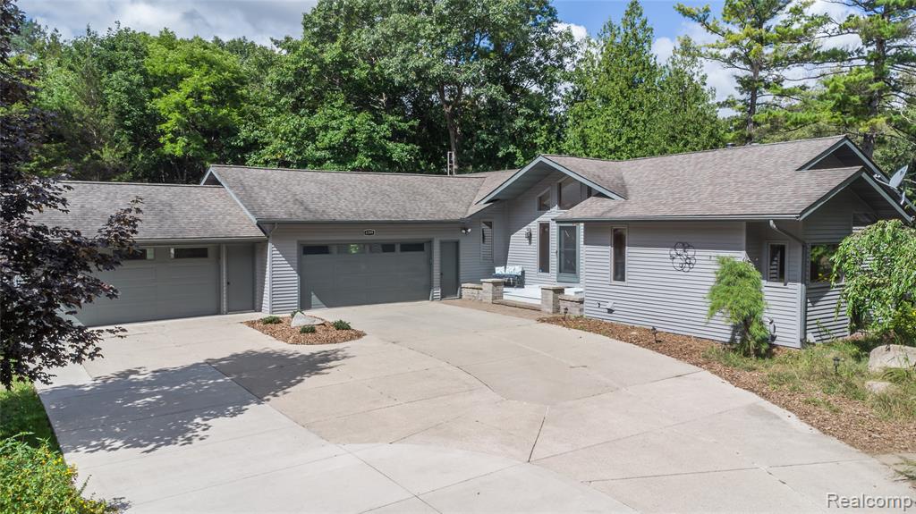 6399 North McKinley Road Flushing, MI 48433 - Photo 5 of 68