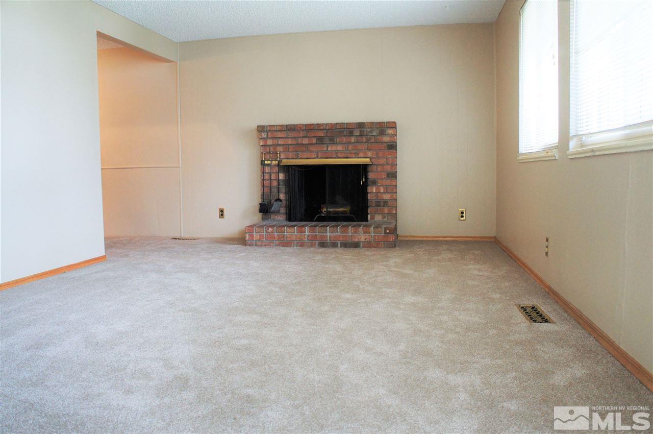 7489 Sandstone Drive Reno, NV 89511 - Photo 3 of 18 Photo 3