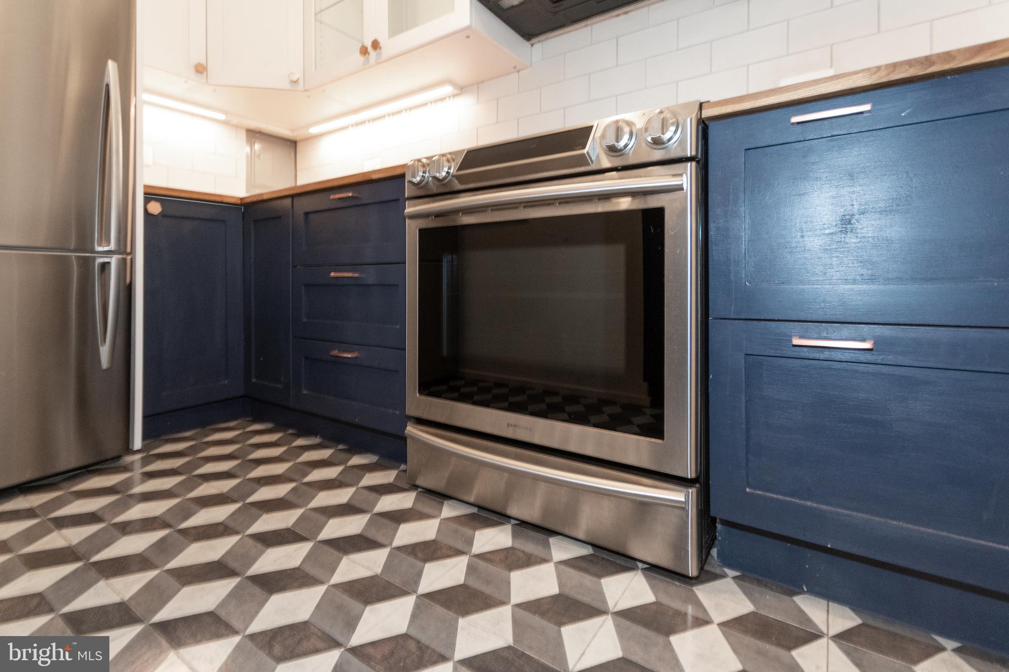 1301 Delaware Avenue Southwest, Unit N512 Washington, DC 20024 - Photo 9 of 28 Oven Range