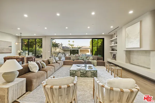 $37,999 | 14273 Greenleaf Street, Sherman Oaks, CA 91423