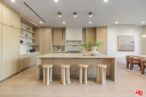 $37,999 | 14273 Greenleaf Street, Sherman Oaks, CA 91423