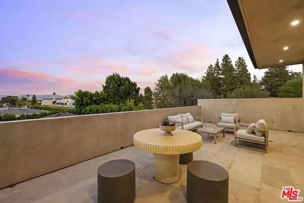 $37,999 | 14273 Greenleaf Street, Sherman Oaks, CA 91423