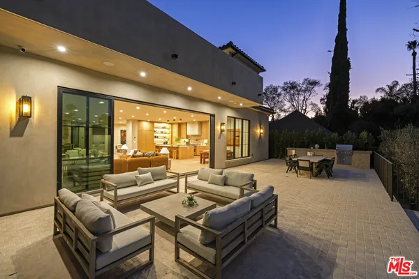 $37,999 | 14273 Greenleaf Street, Sherman Oaks, CA 91423