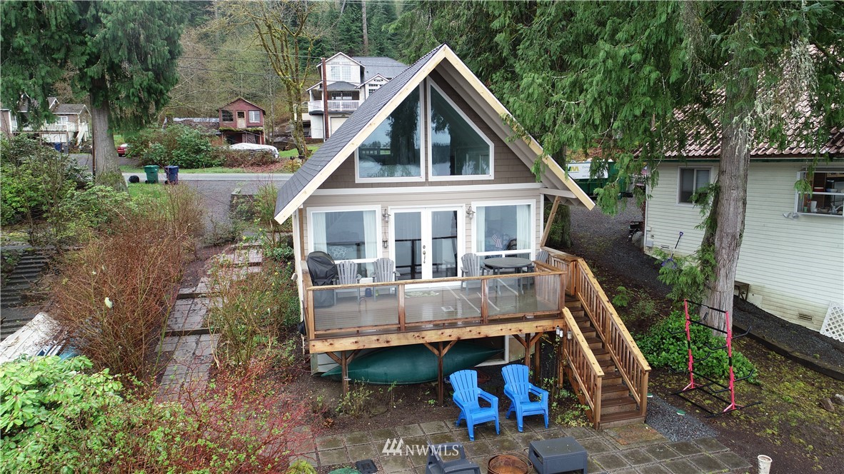 24017 South Lake Roesiger Road Snohomish, WA 98290 - Photo 1 of 8