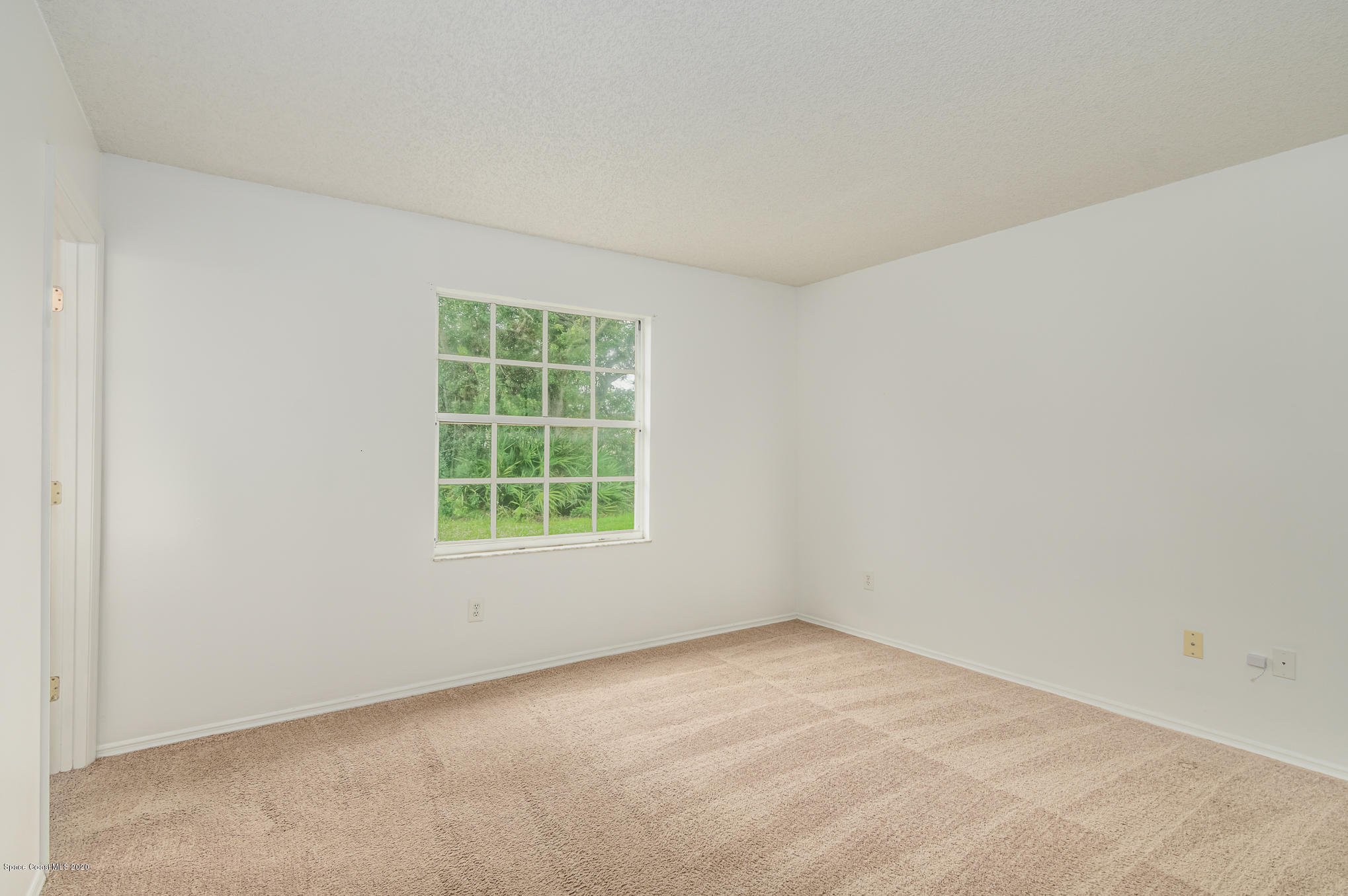 400 Lisa Road Northeast Palm Bay, FL 32907 - Photo 12 of 22 DSC_0024-Edit
