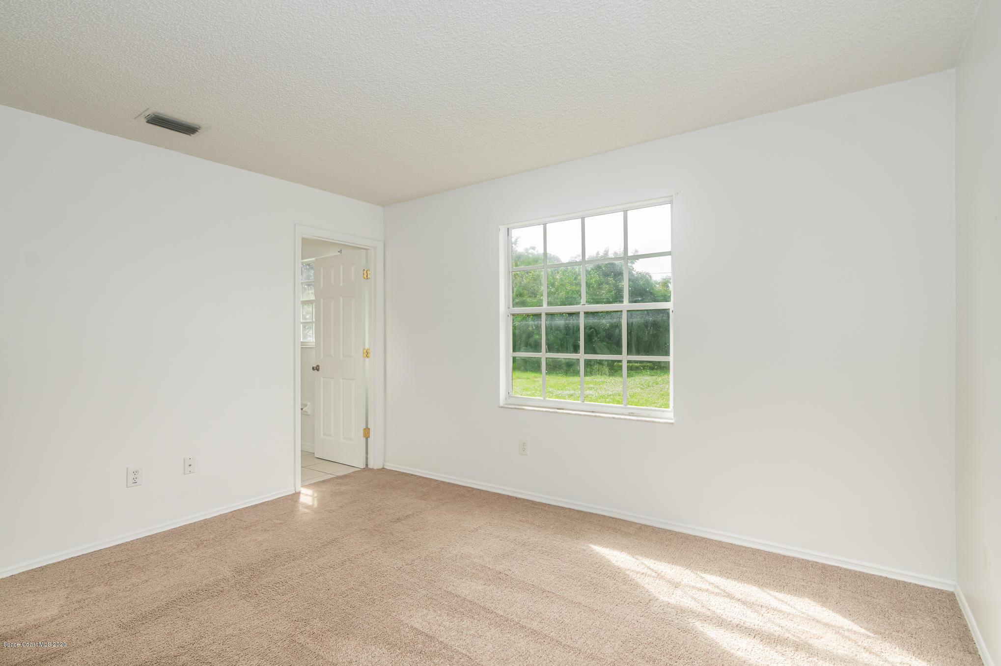 400 Lisa Road Northeast Palm Bay, FL 32907 - Photo 14 of 22 DSC_0030-Edit