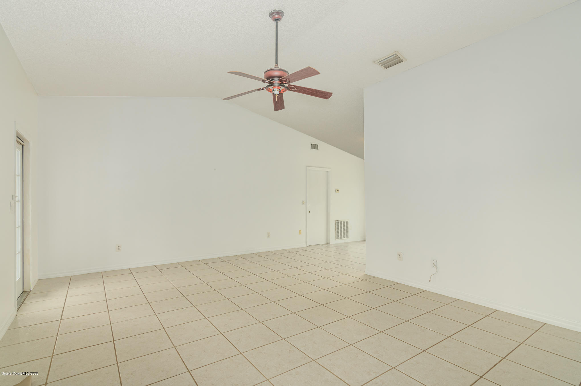 400 Lisa Road Northeast Palm Bay, FL 32907 - Photo 3 of 22 DSC_0003-Edit