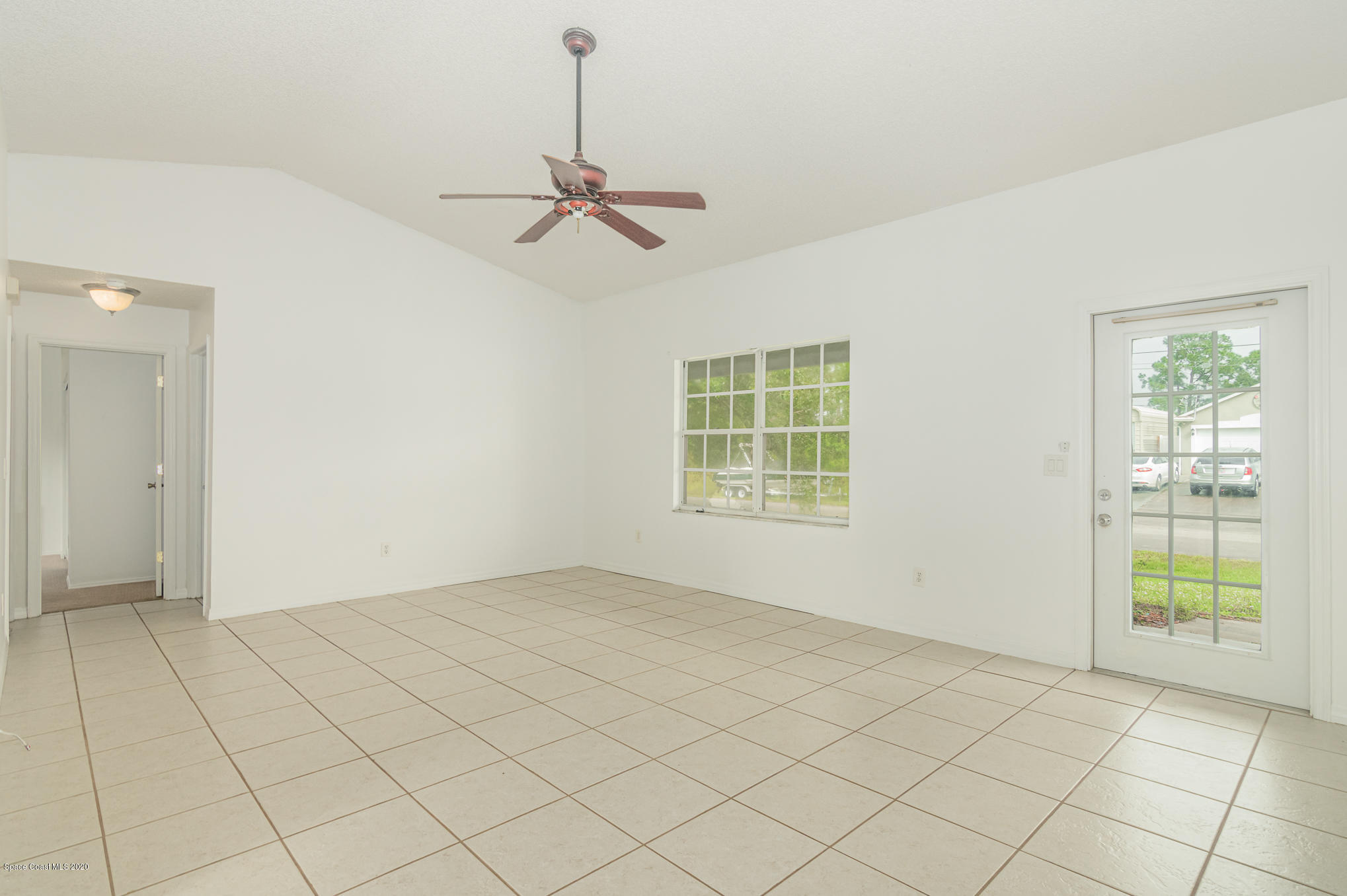 400 Lisa Road Northeast Palm Bay, FL 32907 - Photo 5 of 22 DSC_0007-Edit