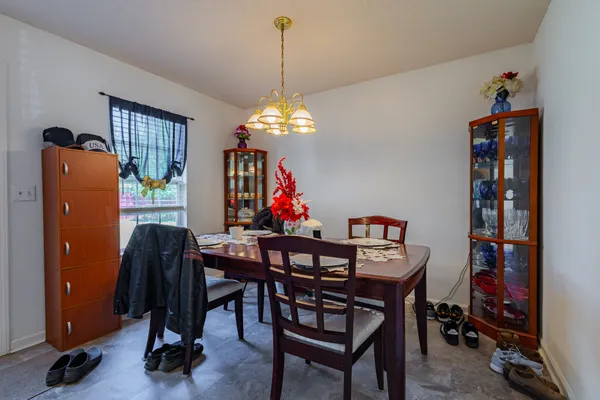 $320,000 | 614 Fairview Circle, Winchester, TN 37398