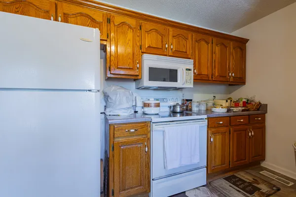 $320,000 | 614 Fairview Circle, Winchester, TN 37398