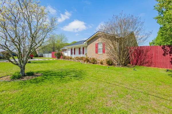 $320,000 | 614 Fairview Circle, Winchester, TN 37398