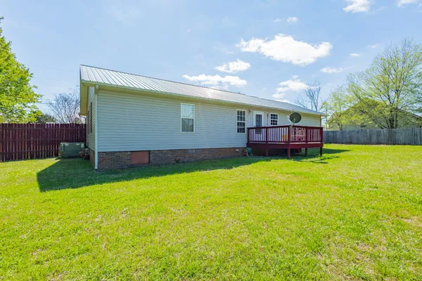$320,000 | 614 Fairview Circle, Winchester, TN 37398