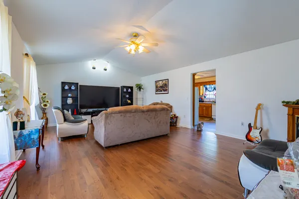 $320,000 | 614 Fairview Circle, Winchester, TN 37398