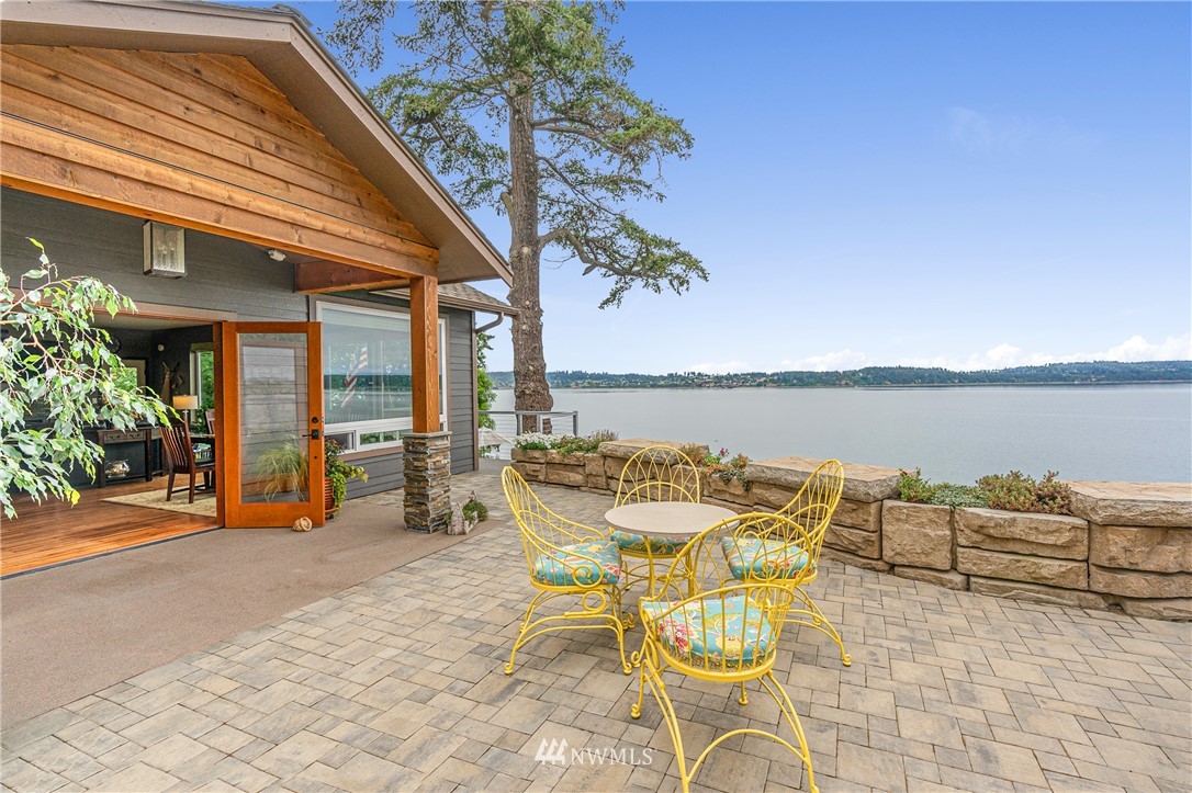 1409 Penn Cove Road Oak Harbor, WA 98277 - Photo 2 of 40 Gallery Image 2