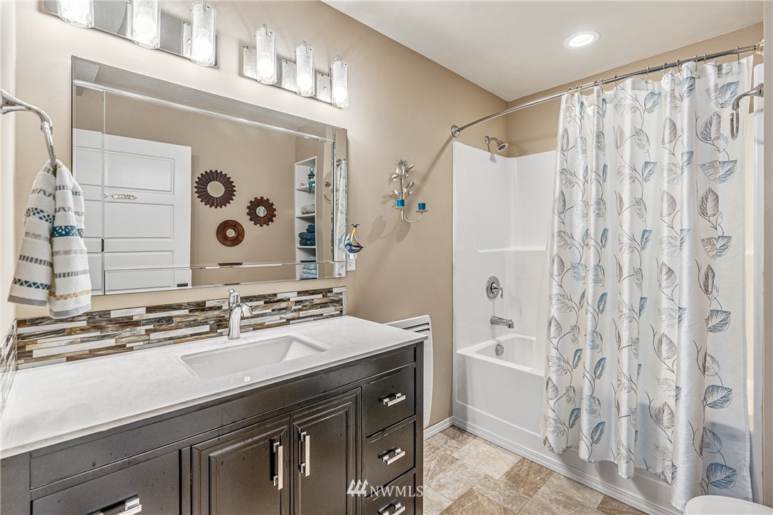 1409 Penn Cove Road Oak Harbor, WA 98277 - Photo 29 of 40 Gallery Image 29