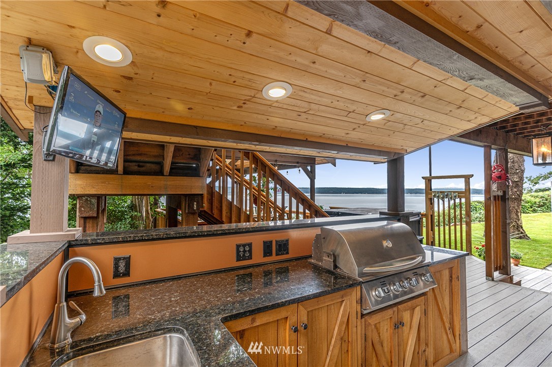 1409 Penn Cove Road Oak Harbor, WA 98277 - Photo 30 of 40 Gallery Image 30