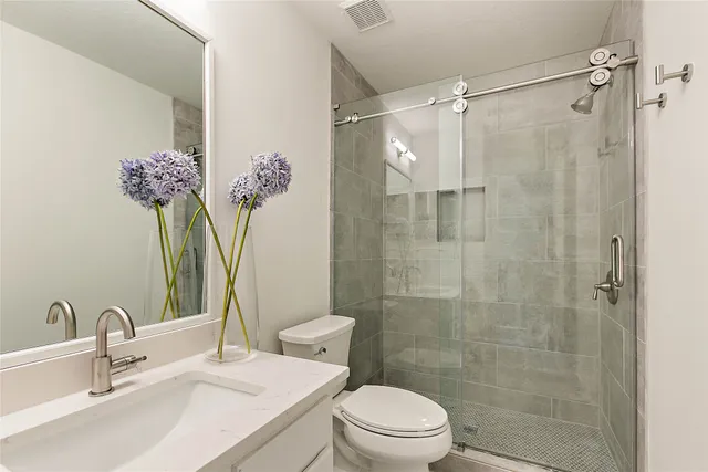 $2,500 | 127 Ledgestone Place, The Woodlands, TX 77382