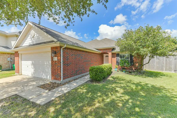 $295,000 | 11806 Piney Way Lane, Tomball, TX 77375