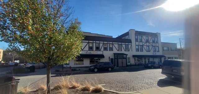a view of a building with a fountain