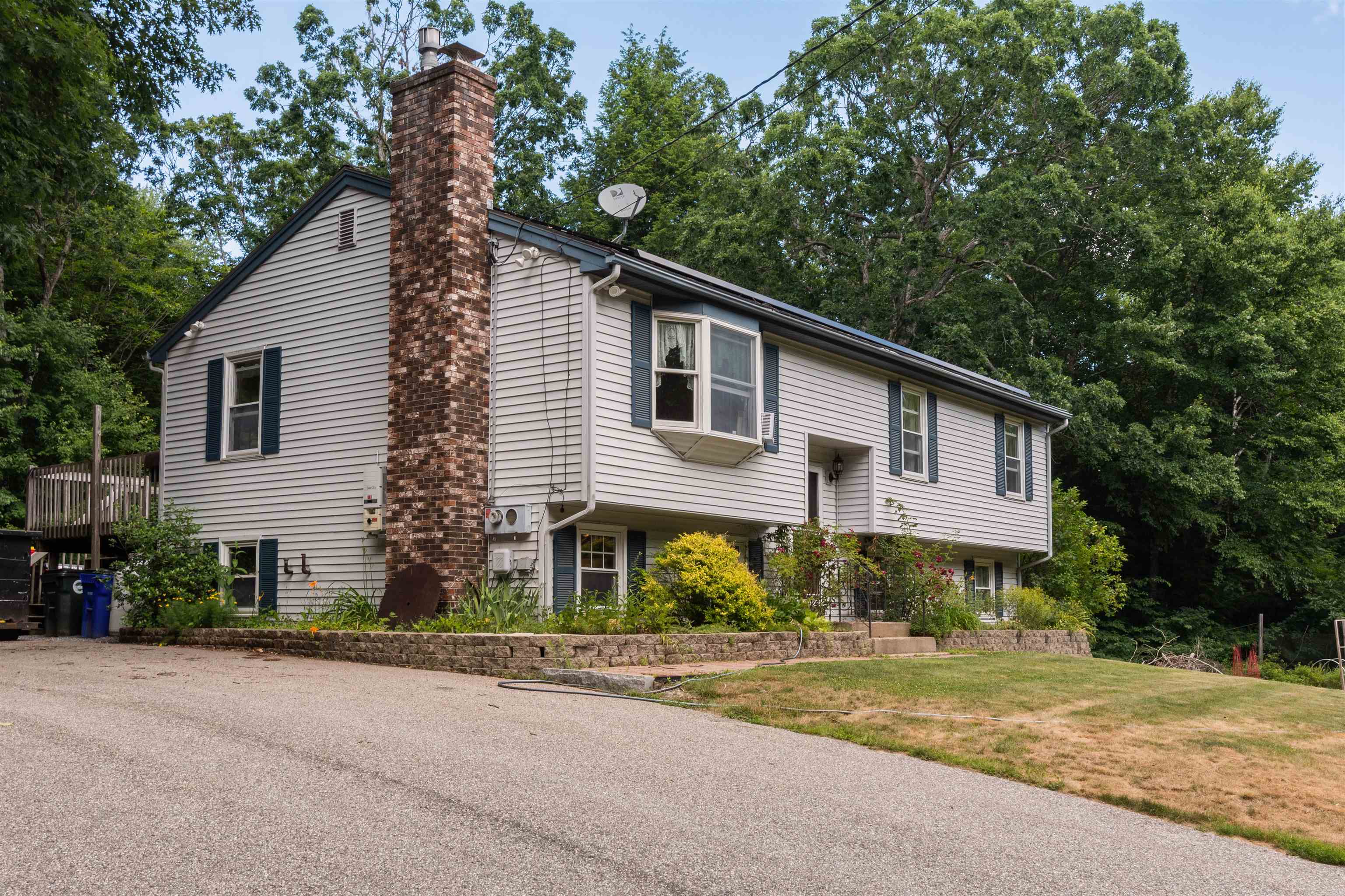 29 Pollard Road Goffstown, NH 03045 - Photo 2 of 36
