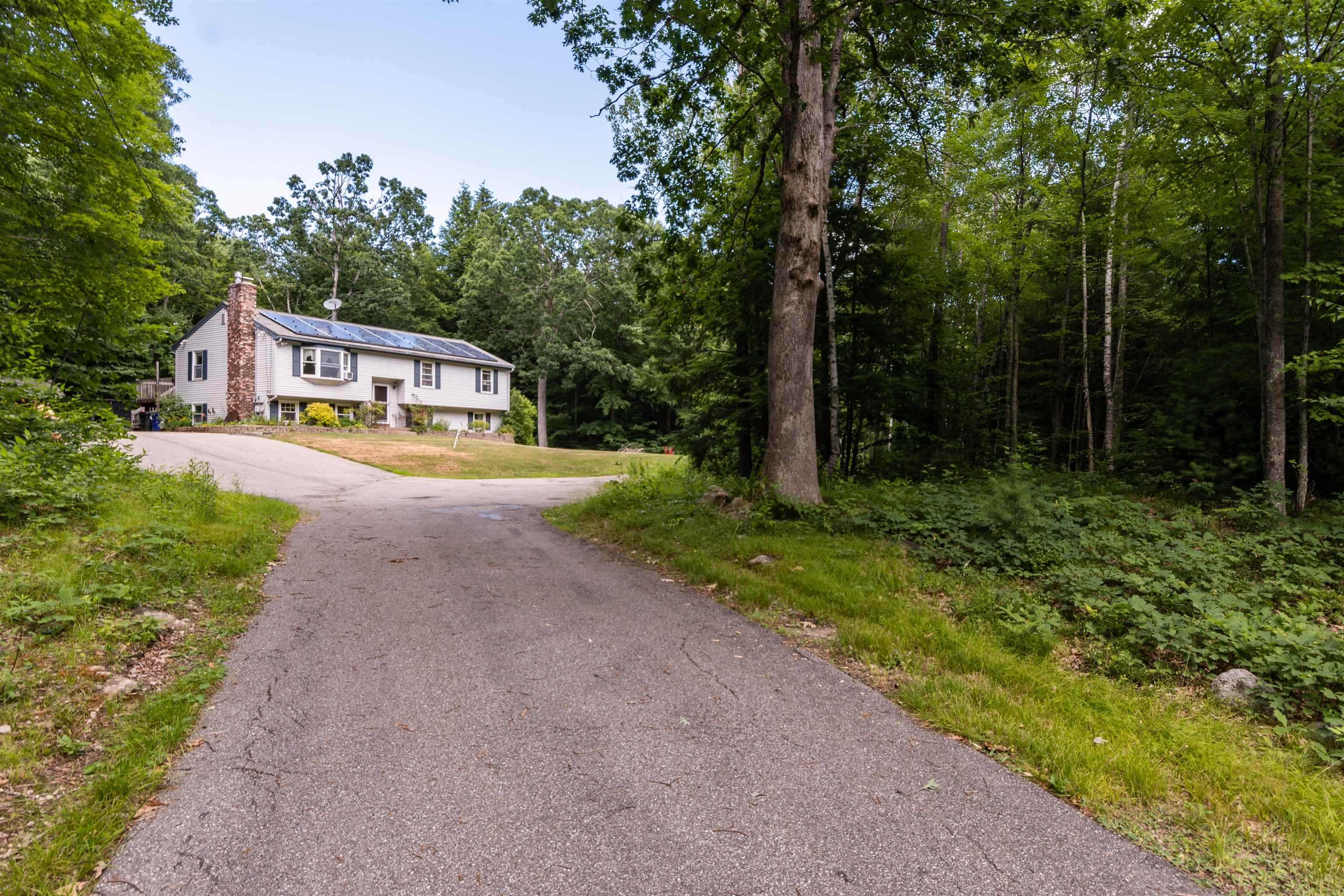 29 Pollard Road Goffstown, NH 03045 - Photo 3 of 36