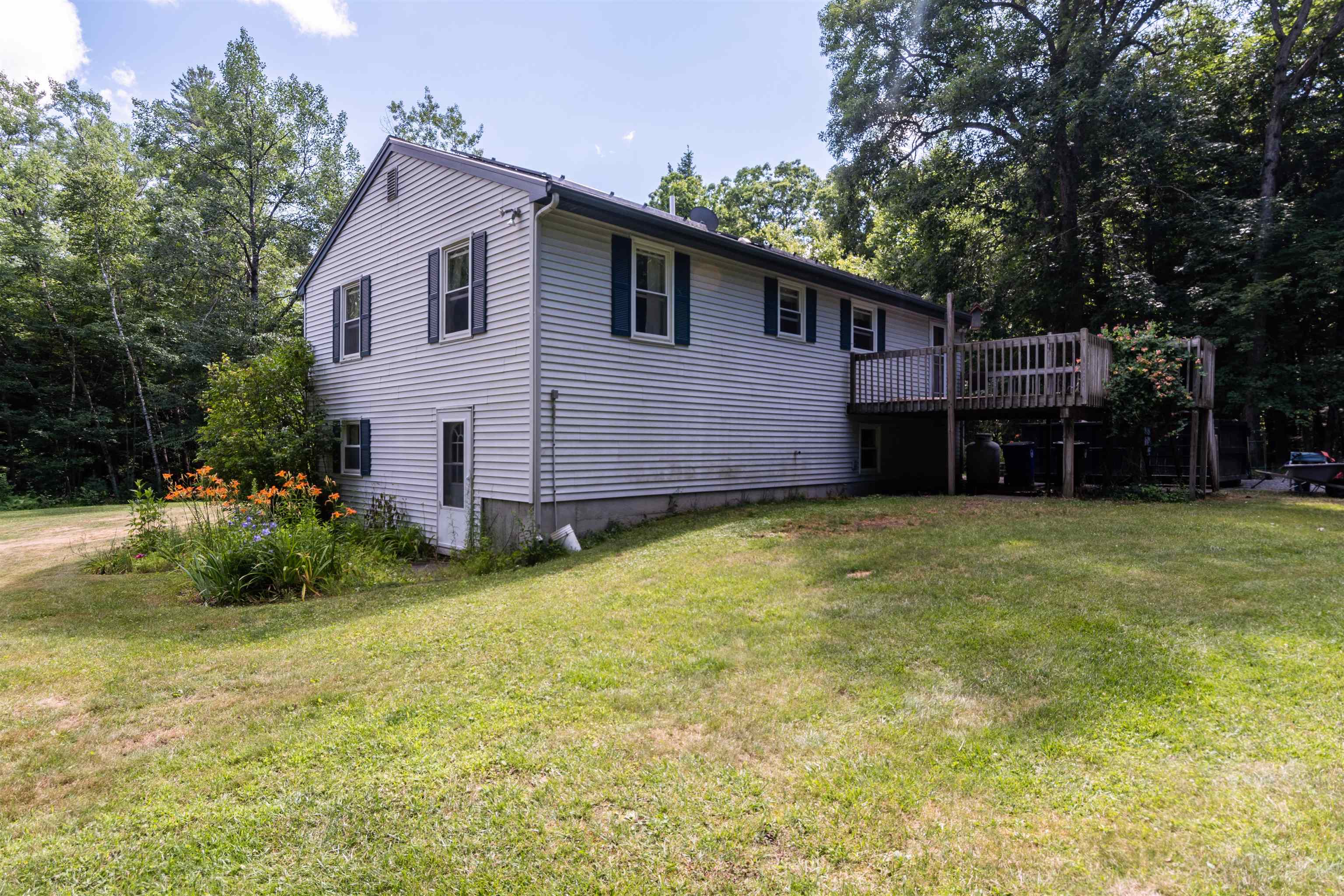 29 Pollard Road Goffstown, NH 03045 - Photo 4 of 36