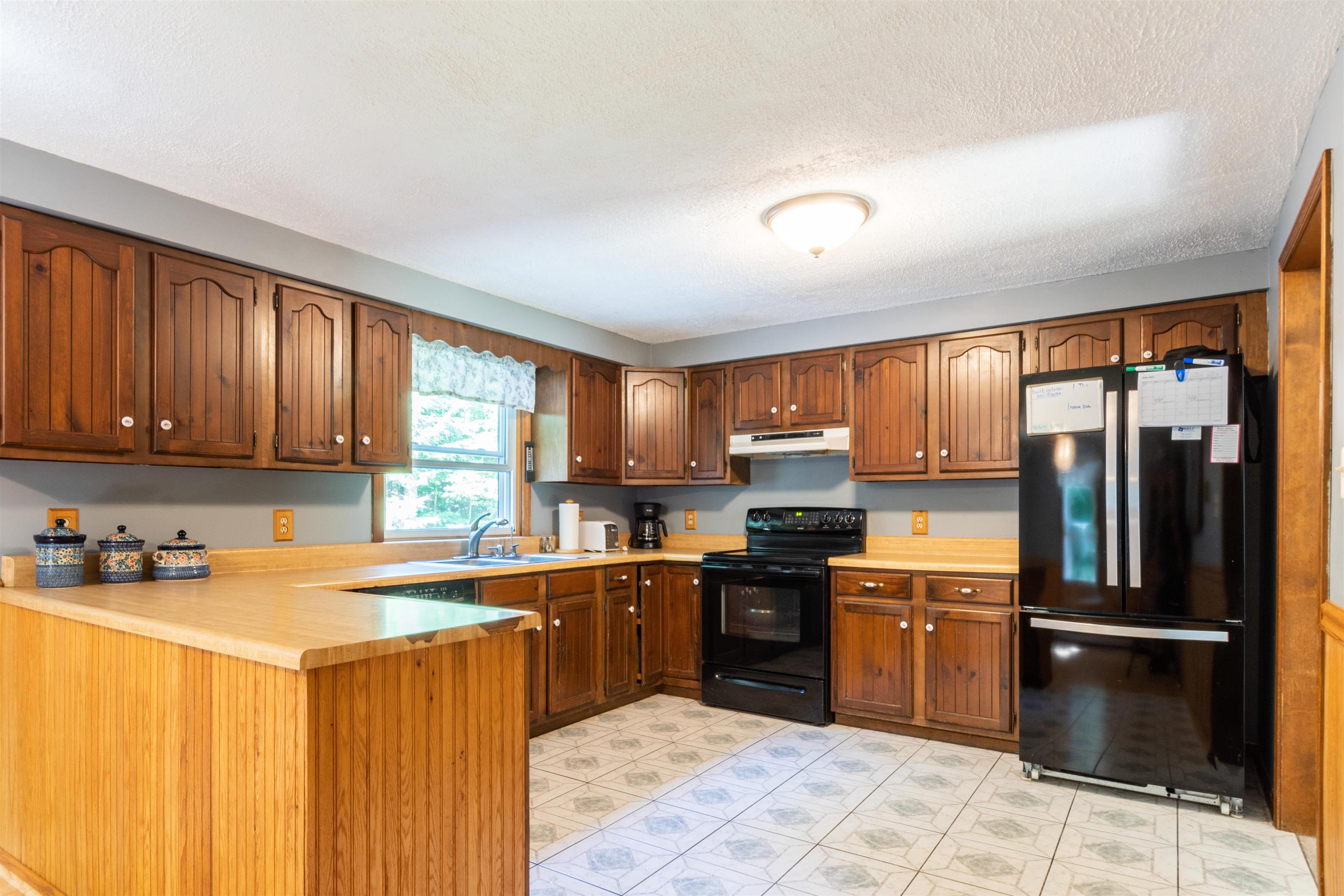 29 Pollard Road Goffstown, NH 03045 - Photo 6 of 36