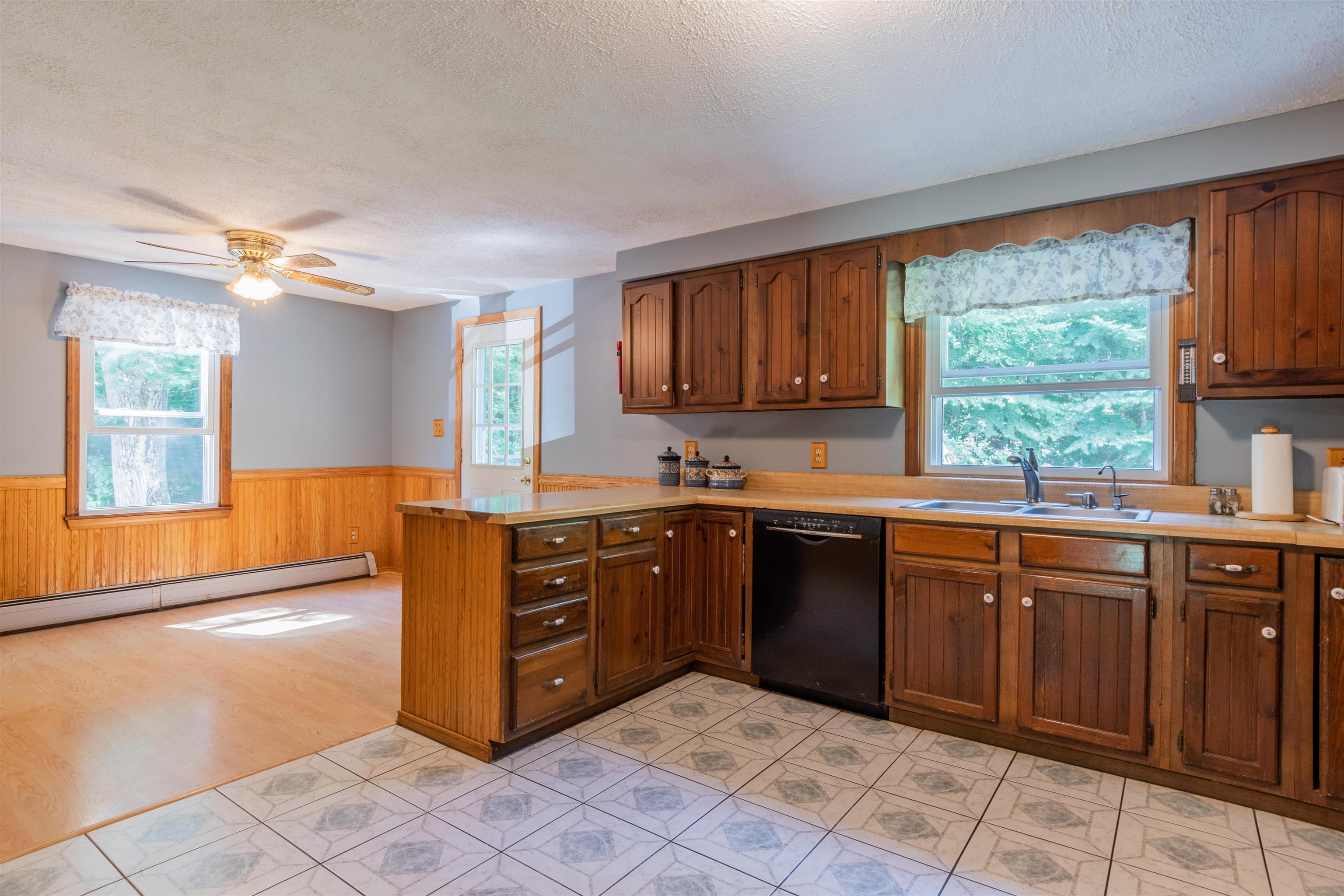 29 Pollard Road Goffstown, NH 03045 - Photo 9 of 36
