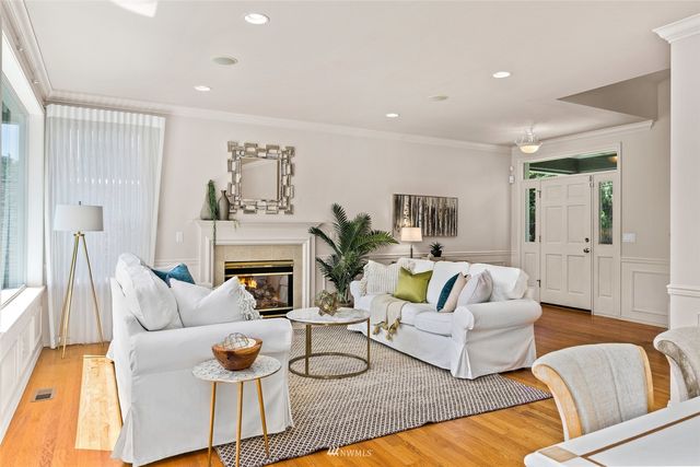 $1,400,000 | 6516 49th Avenue Southwest, Seattle, WA 98136