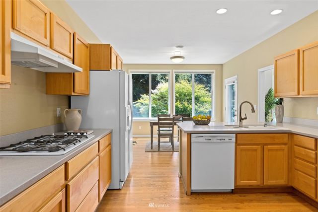 $1,400,000 | 6516 49th Avenue Southwest, Seattle, WA 98136