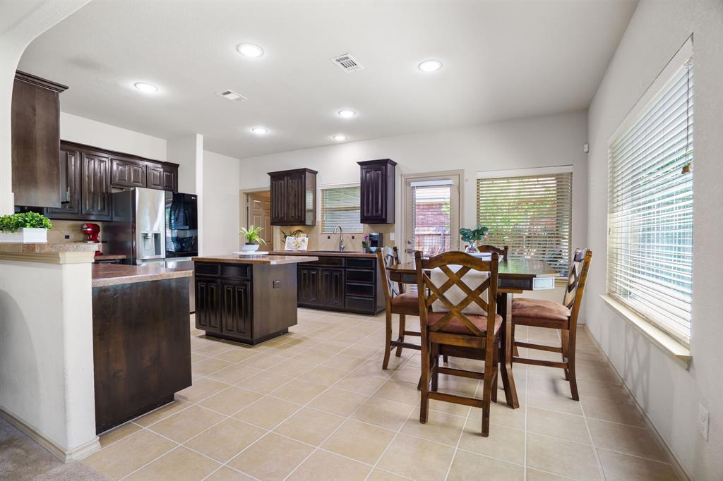 11004 Hawks Landing Road Fort Worth, TX 76052 - Photo 10 of 31