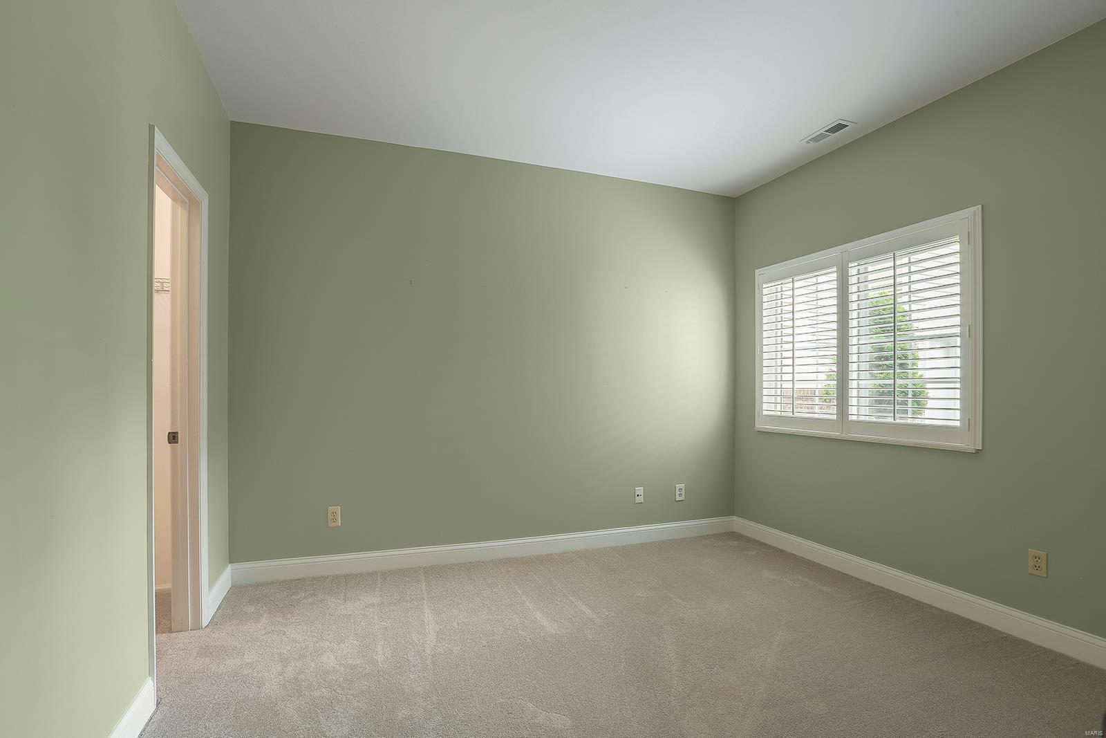 1073 North Spoede Road Creve Coeur, MO 63146 - Photo 14 of 19 Gallery Image 14