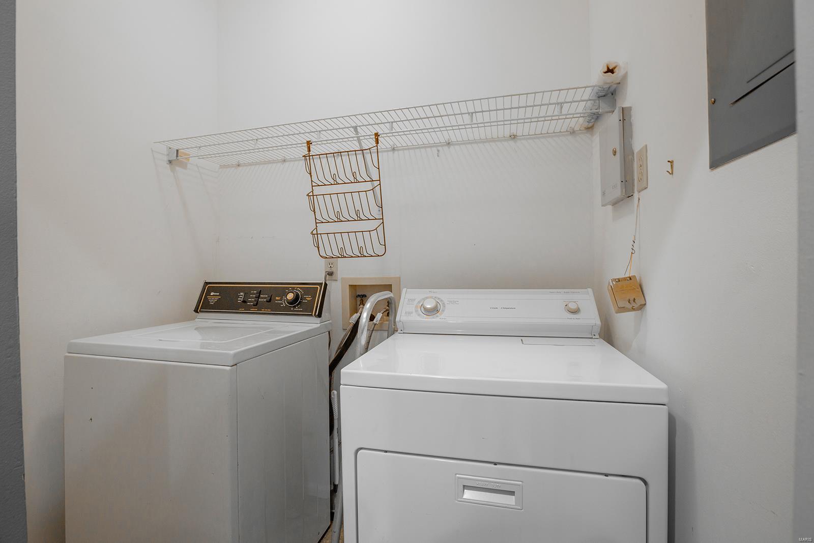 1073 North Spoede Road Creve Coeur, MO 63146 - Photo 17 of 19 Gallery Image 17