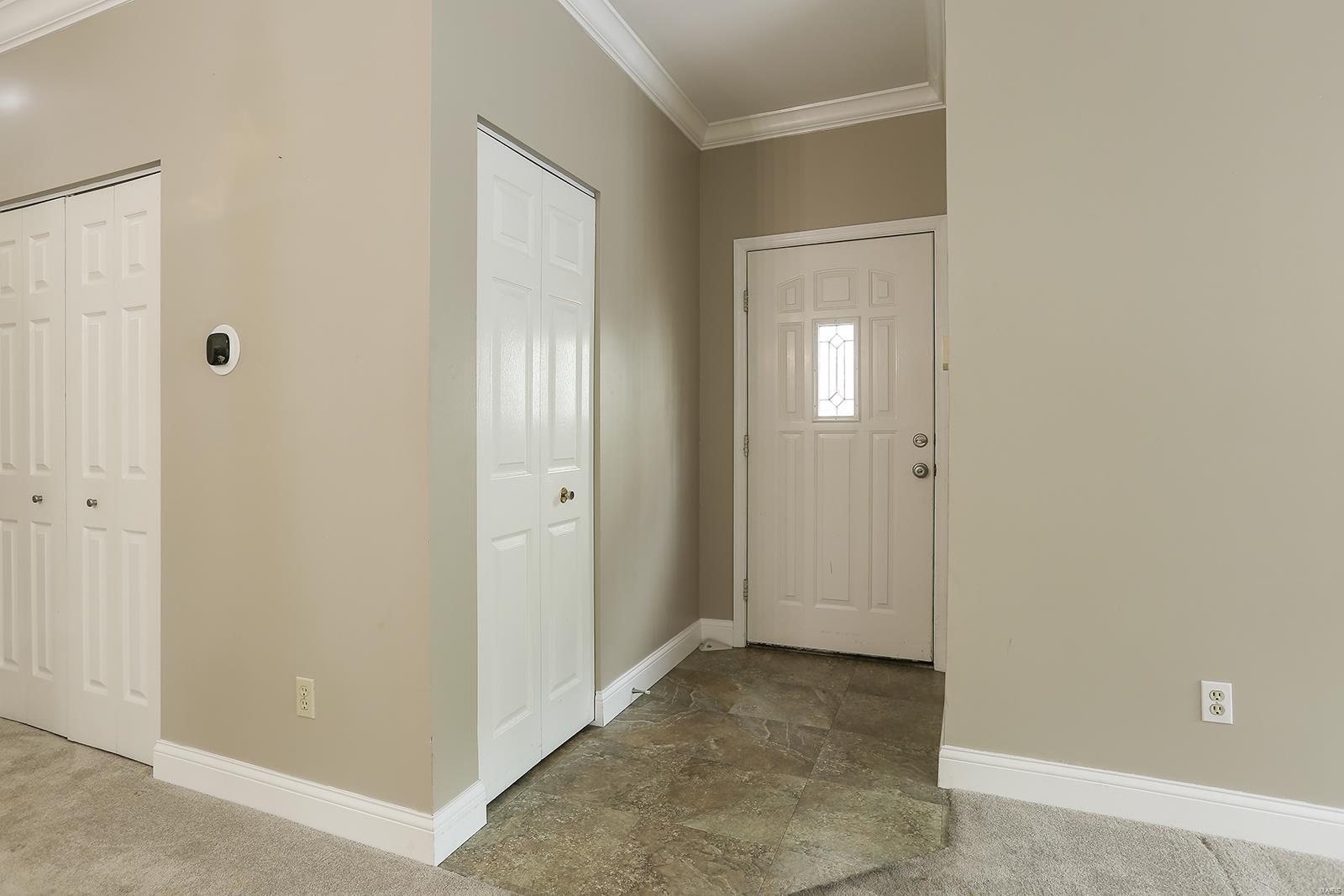 1073 North Spoede Road Creve Coeur, MO 63146 - Photo 4 of 19 Gallery Image 4