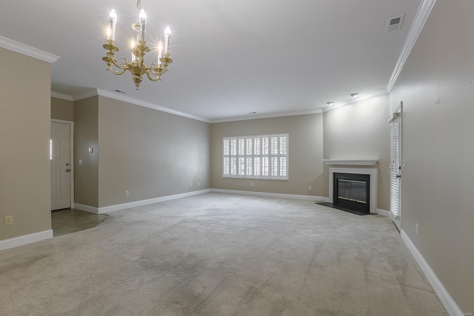 1073 North Spoede Road Creve Coeur, MO 63146 - Photo 8 of 19 Gallery Image 8