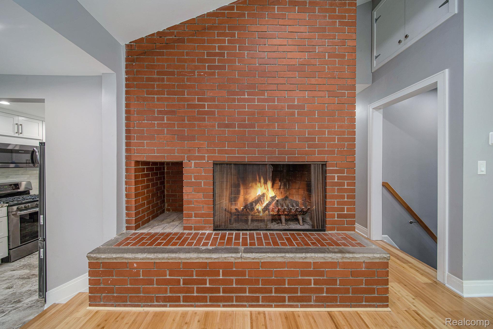 7175 Richardson Road West Bloomfield, MI 48323 - Photo 6 of 33 7175-Richardson_10.jpg