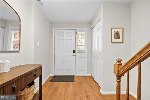 $1,100,000 | 1912 North Daniel Street, Arlington, VA 22201