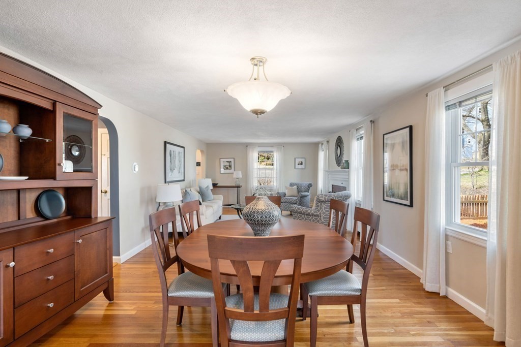 67 Cutter Hill Road Arlington, MA 02474 - Photo 4 of 21
