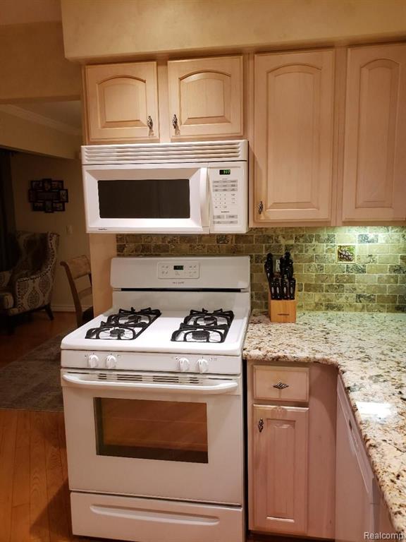 1903 Allenway Court, Unit 98 Rochester Hills, MI 48309 - Photo 20 of 27