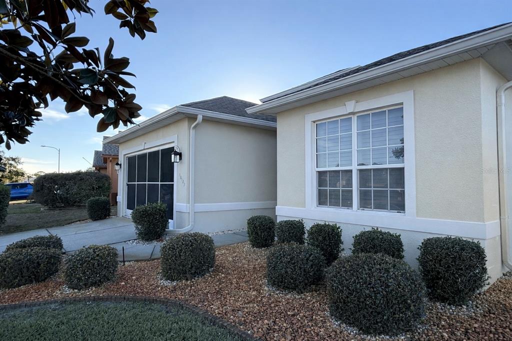 10127 Tria Drive Weeki Wachee, FL 34613 - Photo 4 of 33 a black and white house with outdoor space