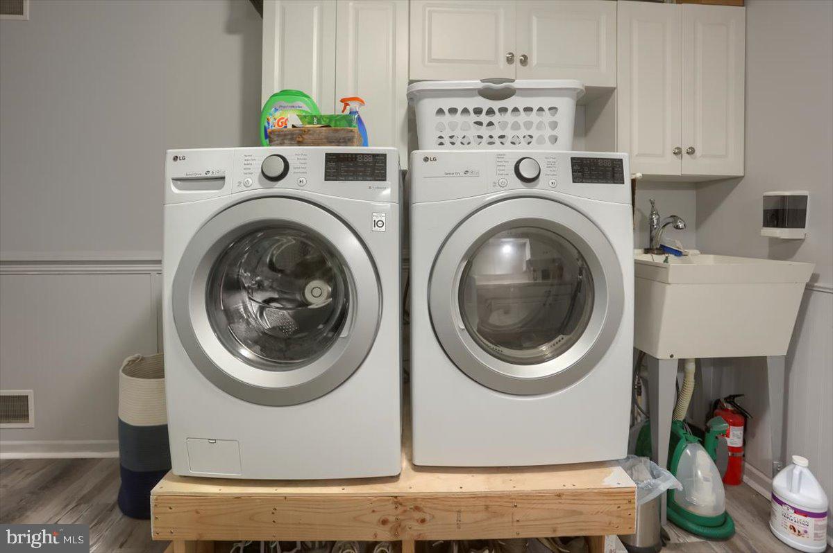 7666 Hickory Road Stewartstown, PA 17363 - Photo 25 of 57 Washer/ dryer on platform for easy access