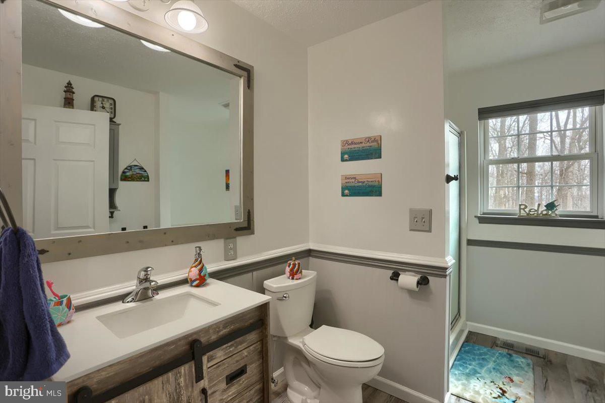 7666 Hickory Road Stewartstown, PA 17363 - Photo 26 of 57 Bathroom #1 off the 2nd bedroom