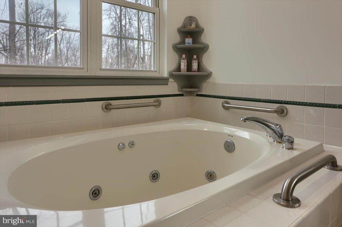 7666 Hickory Road Stewartstown, PA 17363 - Photo 27 of 57 Jacuzzi tub in the main bathroom
