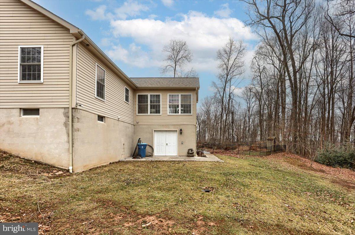 7666 Hickory Road Stewartstown, PA 17363 - Photo 47 of 57 Gallery Image 47