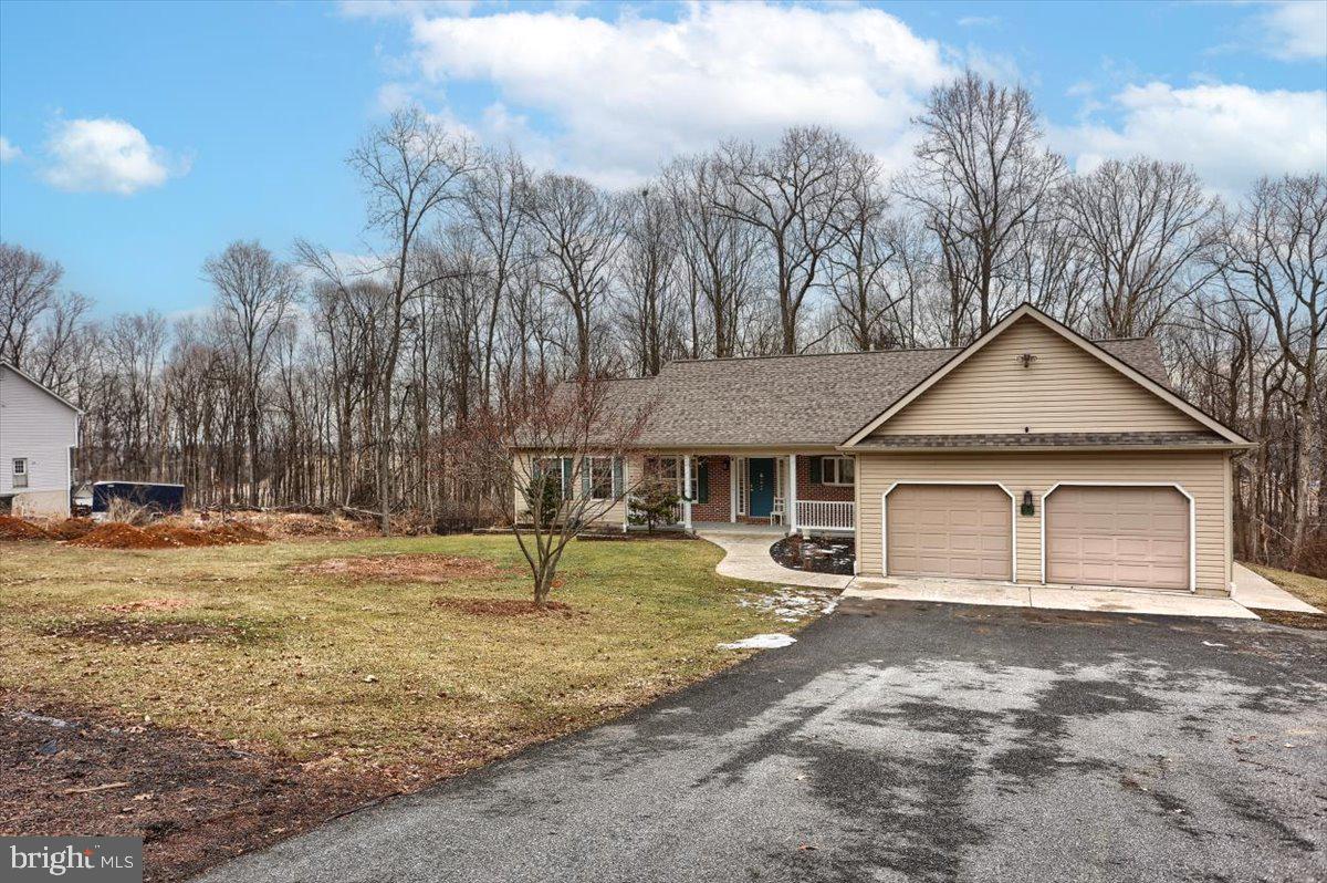7666 Hickory Road Stewartstown, PA 17363 - Photo 6 of 57 Gallery Image 6