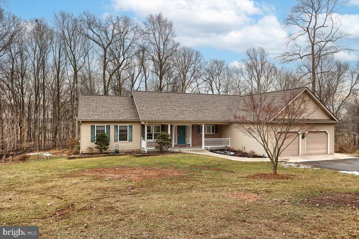 7666 Hickory Road Stewartstown, PA 17363 - Photo 7 of 57 Gallery Image 7