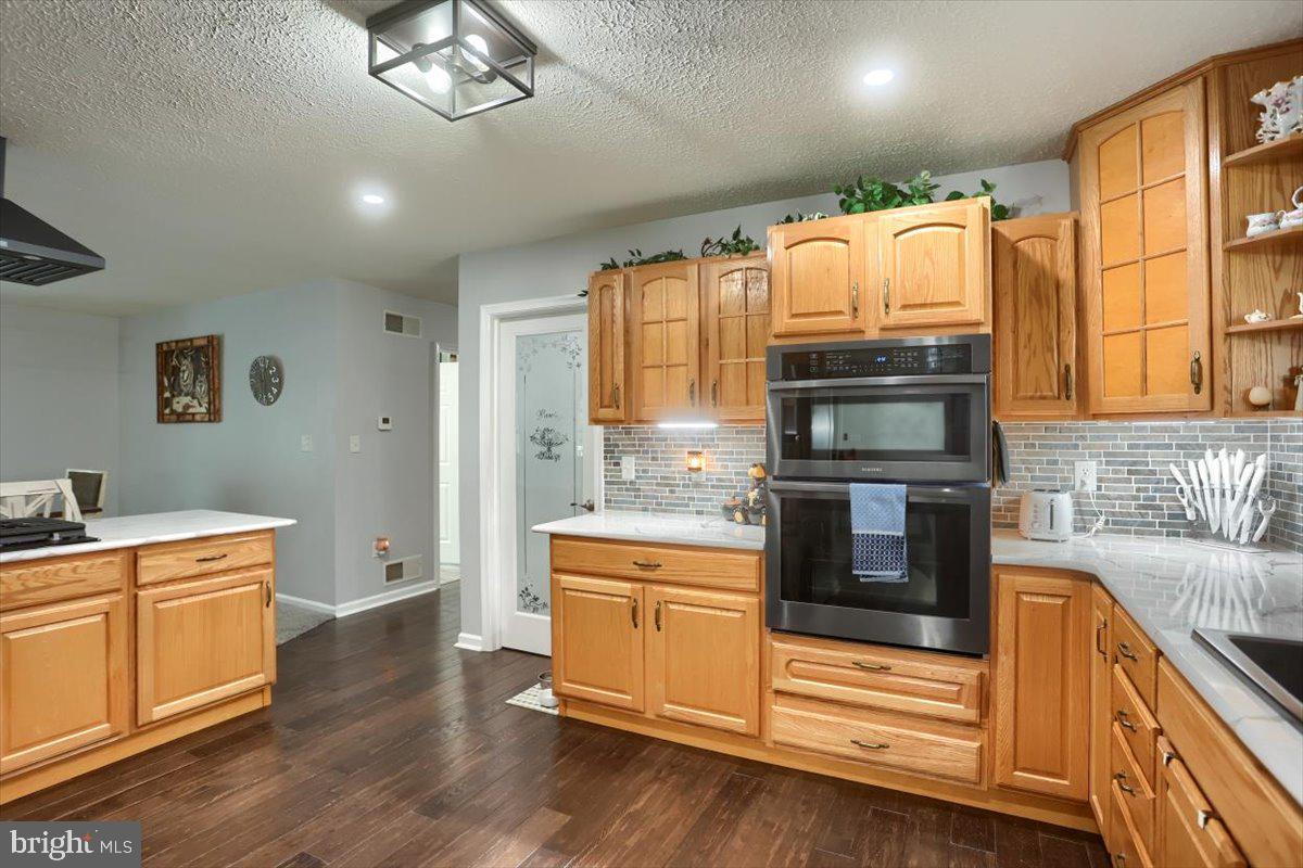 7666 Hickory Road Stewartstown, PA 17363 - Photo 8 of 57 Renovated kitchen