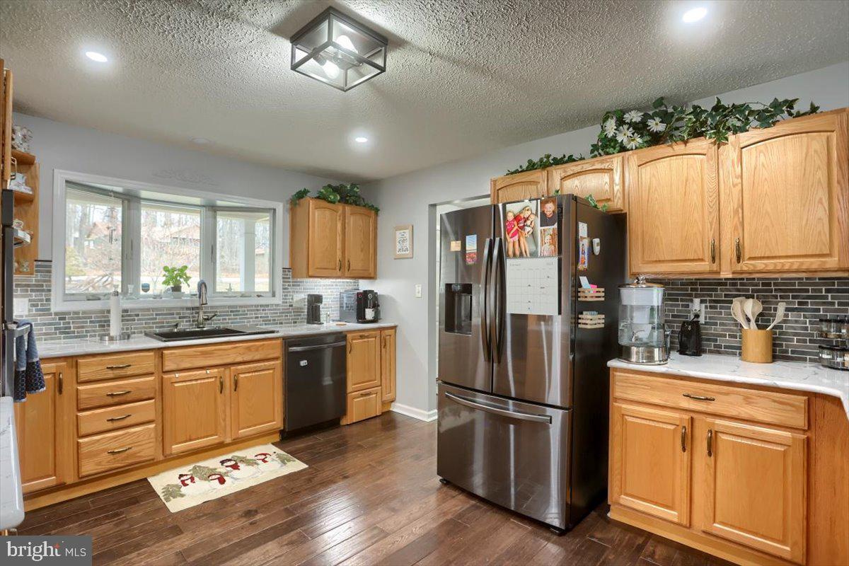 7666 Hickory Road Stewartstown, PA 17363 - Photo 9 of 57 Renovated kitchen all new appliances